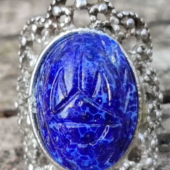 Vintage ornate lapis lazuli scarab ring - Picture 8 of 9